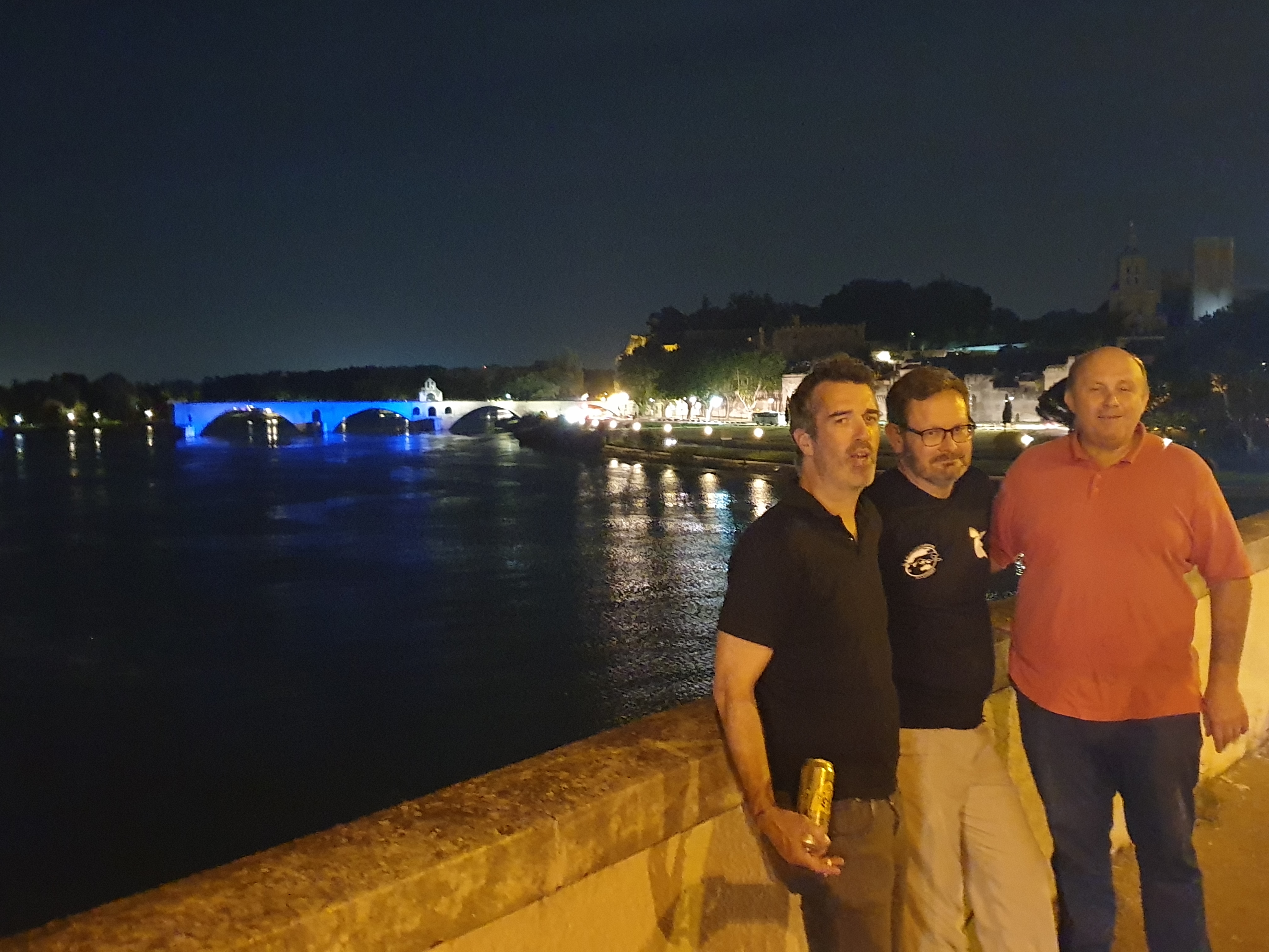 Sur le pont d'Avignon