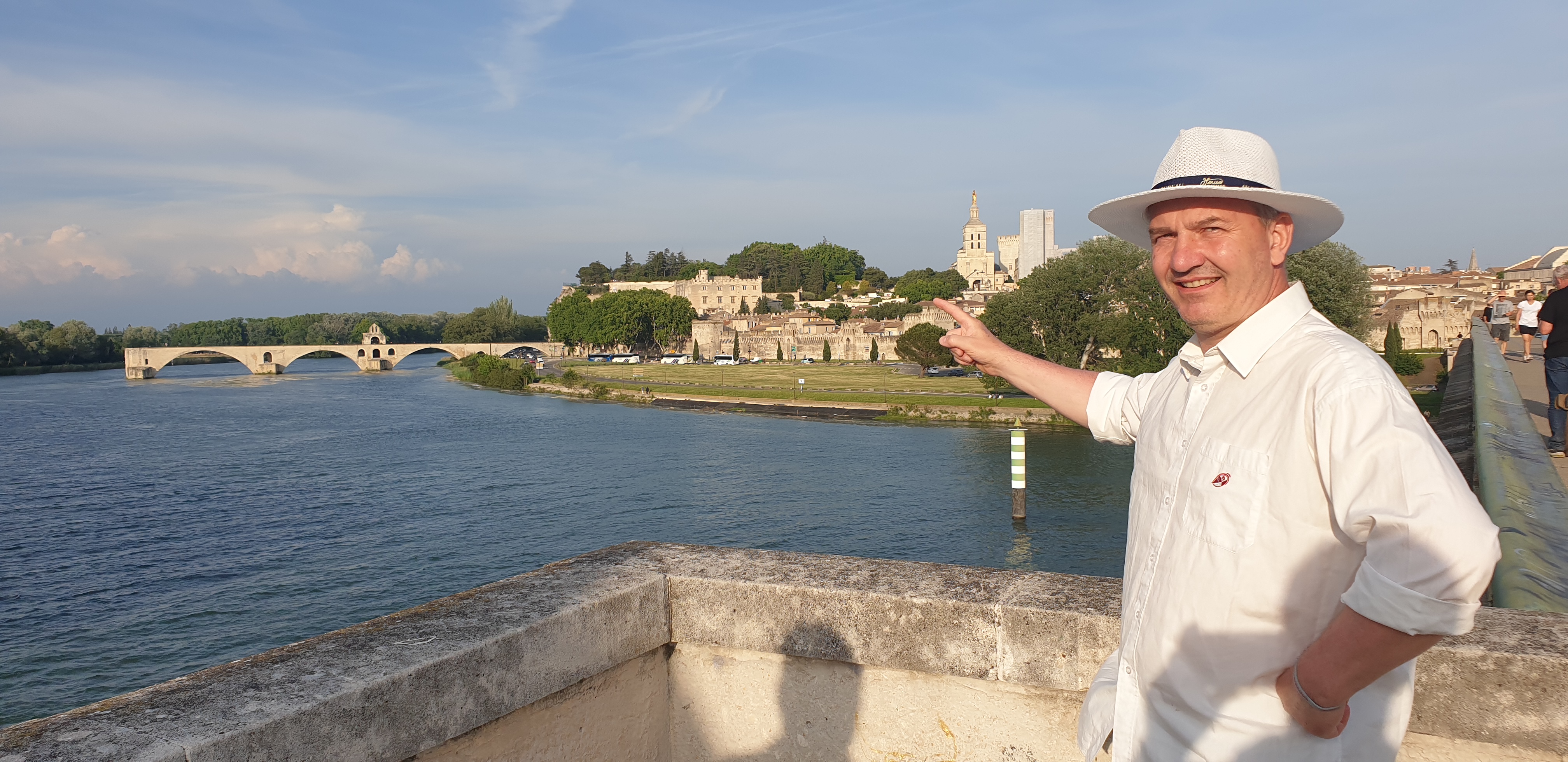 Sur le pont d'Avignon